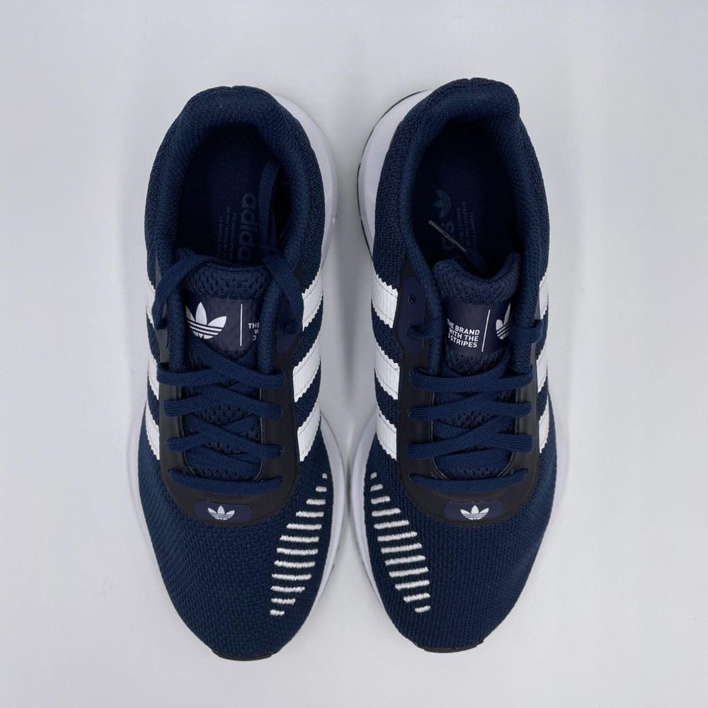 Adidas Swift Run RF Navy / White Shoes - Picture 5 of 8